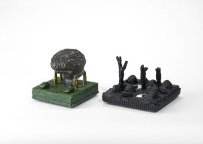 Glass Sculpture by Deborah Timperley. Part of the Ode to Alzheimer's series