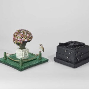 Glass Sculpture by Deborah Timperley. Part of the Ode to Alzheimer's series